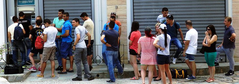 Bank Lines in Athens Trigger a Rush to Gold and NewsCapsule 1